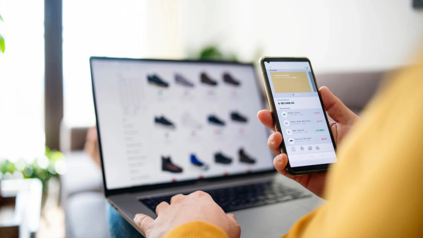 Spletno nakupovanje.